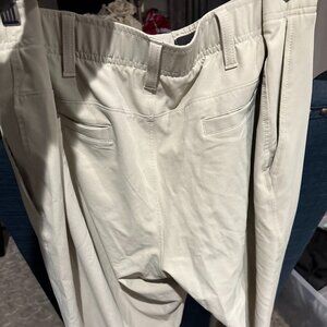 Under Armour 42/32 lightweight hybrid pants
